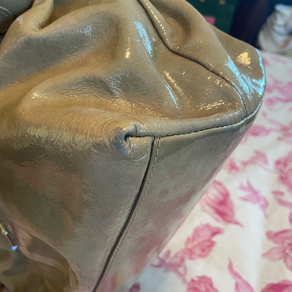 🌼 Summer Bag Blowout! 🌼 Rare Dooney & Bourke patent Leather Draw String Satchel - Picture 10 of 16